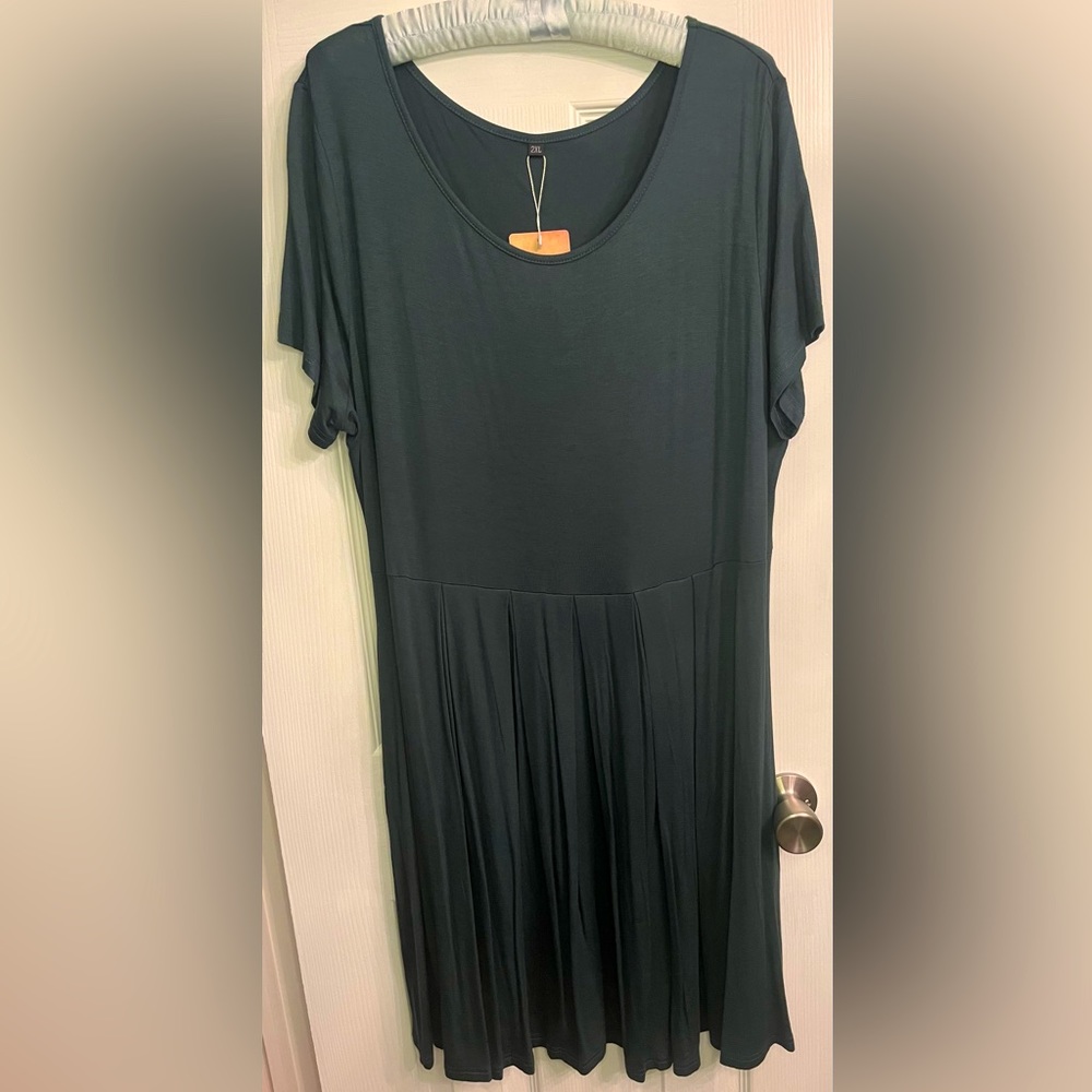 NWT Mini Dress Dark Green from Amazon w Pockets and Pleats Size XXL